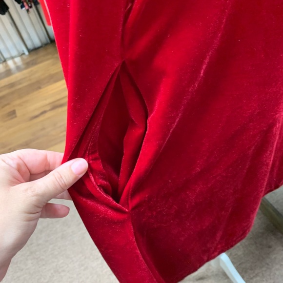 A&D Mock Neck Swing Tank Velvet Red - Picture 4 of 7